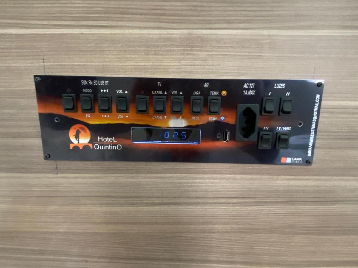Quintino - Metro Se -localizado No Coracao De Proximo Ao Bras E 25 De Marco Com Estacionamento No Local Gratis 圣保罗
